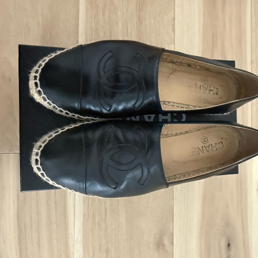 CHANEL Black Espadrille Flats with Braided Trim
